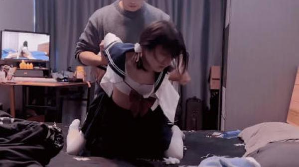 早上睡醒与亲妹妹来一炮